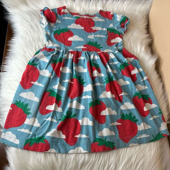 Mini Boden Strawberry & Cloud Dress Size 6-7 Years - Picture 1 of 11